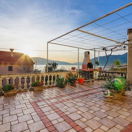 Villa Lastva Apartments Tivat Ngoại thất bức ảnh
