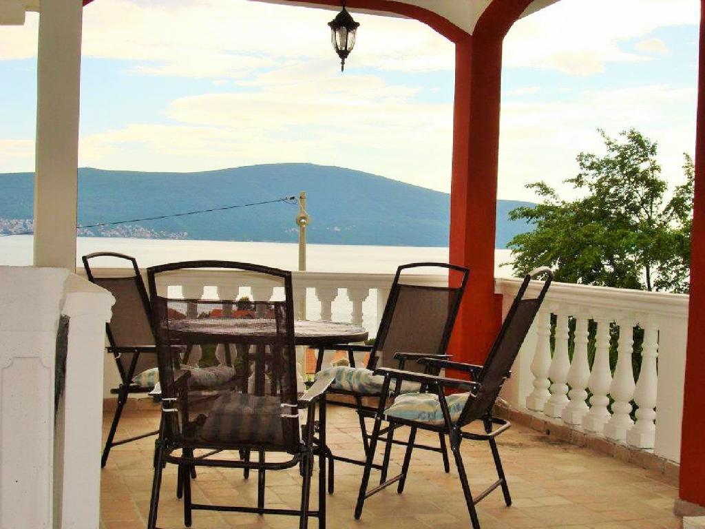 Villa Lastva Apartments Tivat Phòng bức ảnh