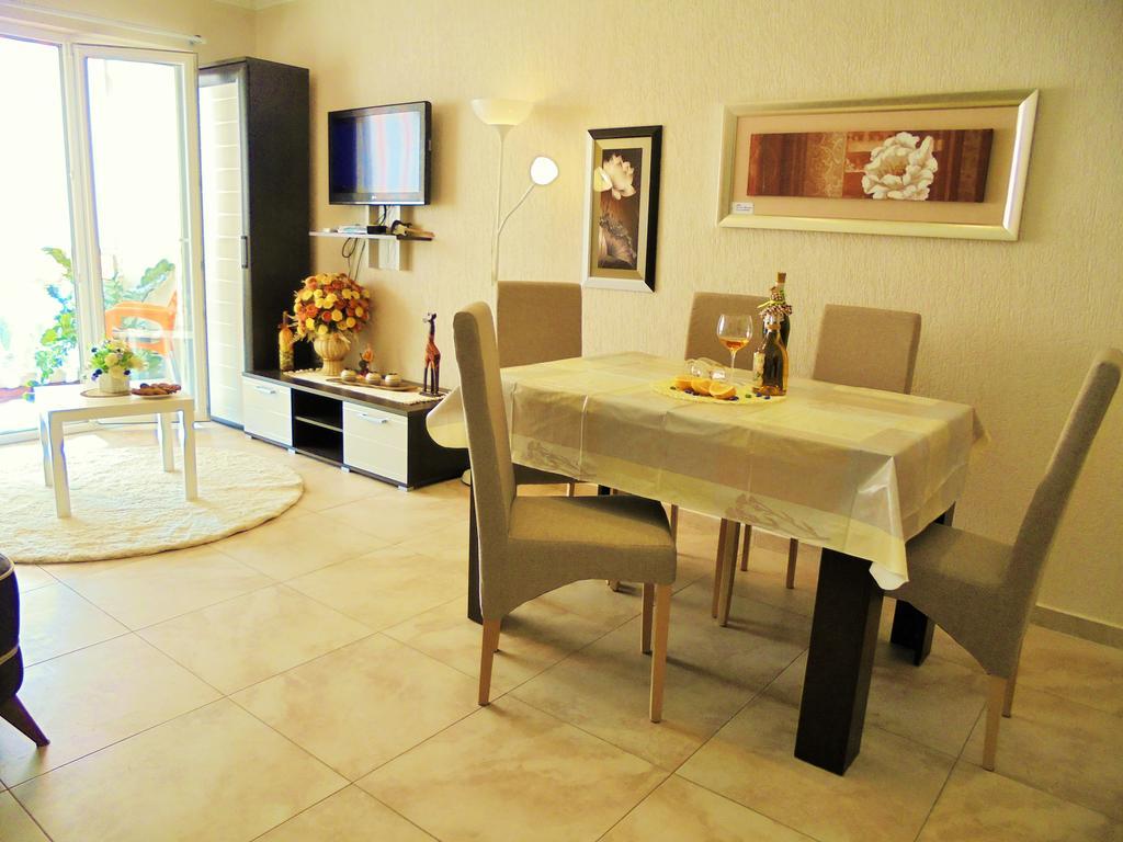Villa Lastva Apartments Tivat Ngoại thất bức ảnh