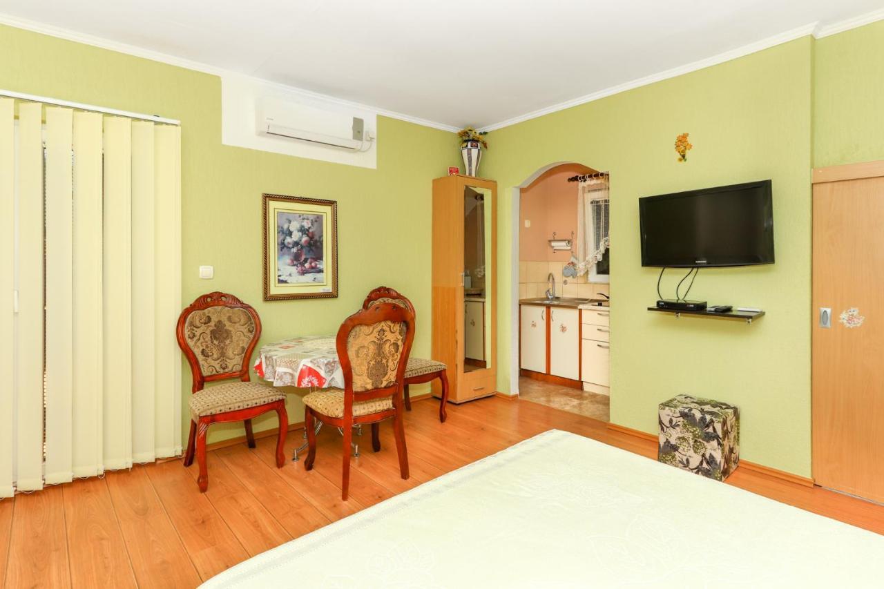 Villa Lastva Apartments Tivat Ngoại thất bức ảnh