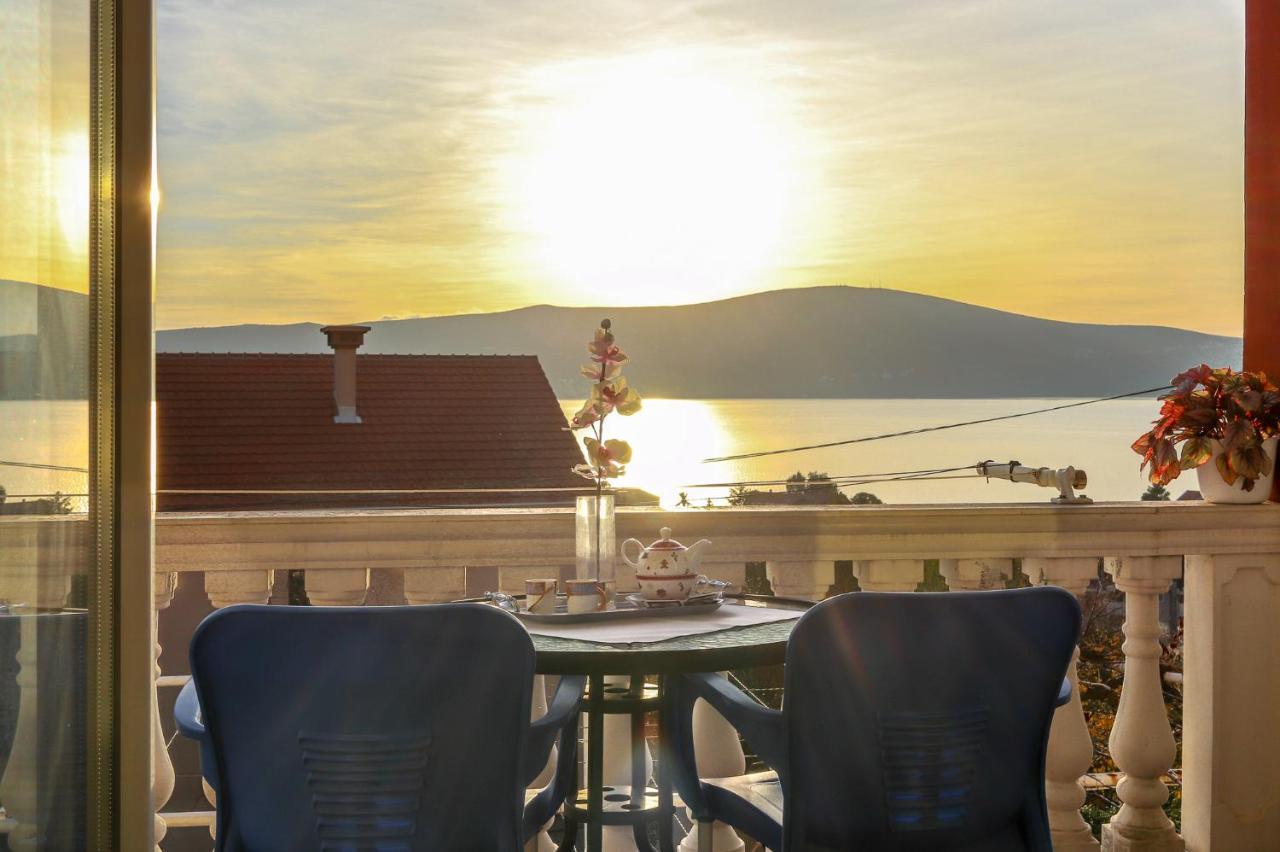 Villa Lastva Apartments Tivat Ngoại thất bức ảnh